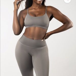 Buffbunny resource sports bra